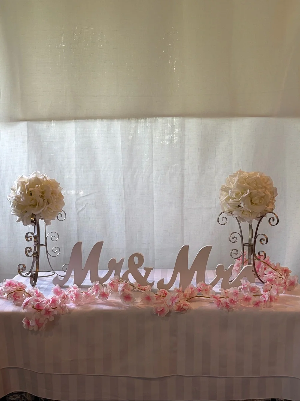 Mr & Mrs Decorative Sign - White